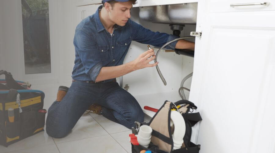 Expert burst pipe repair services in Groom, TX